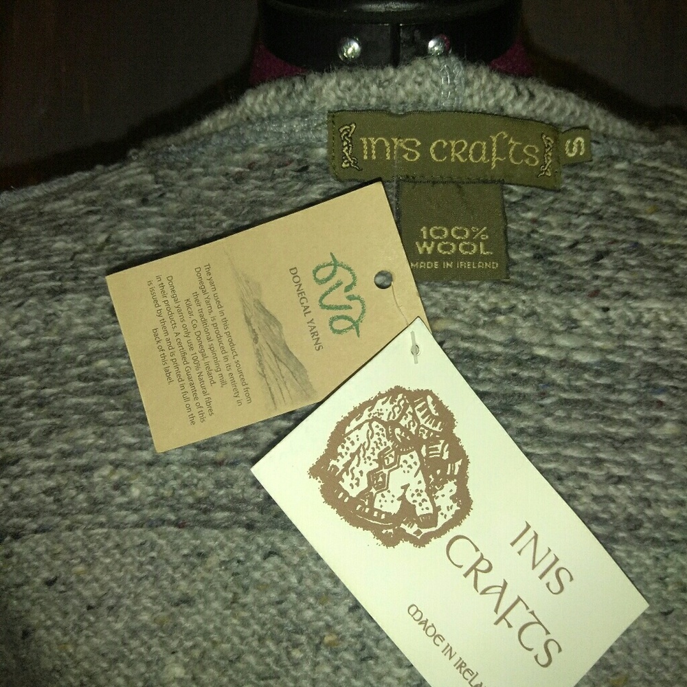 Inis Crafts Sweater - Picture 4 of 4